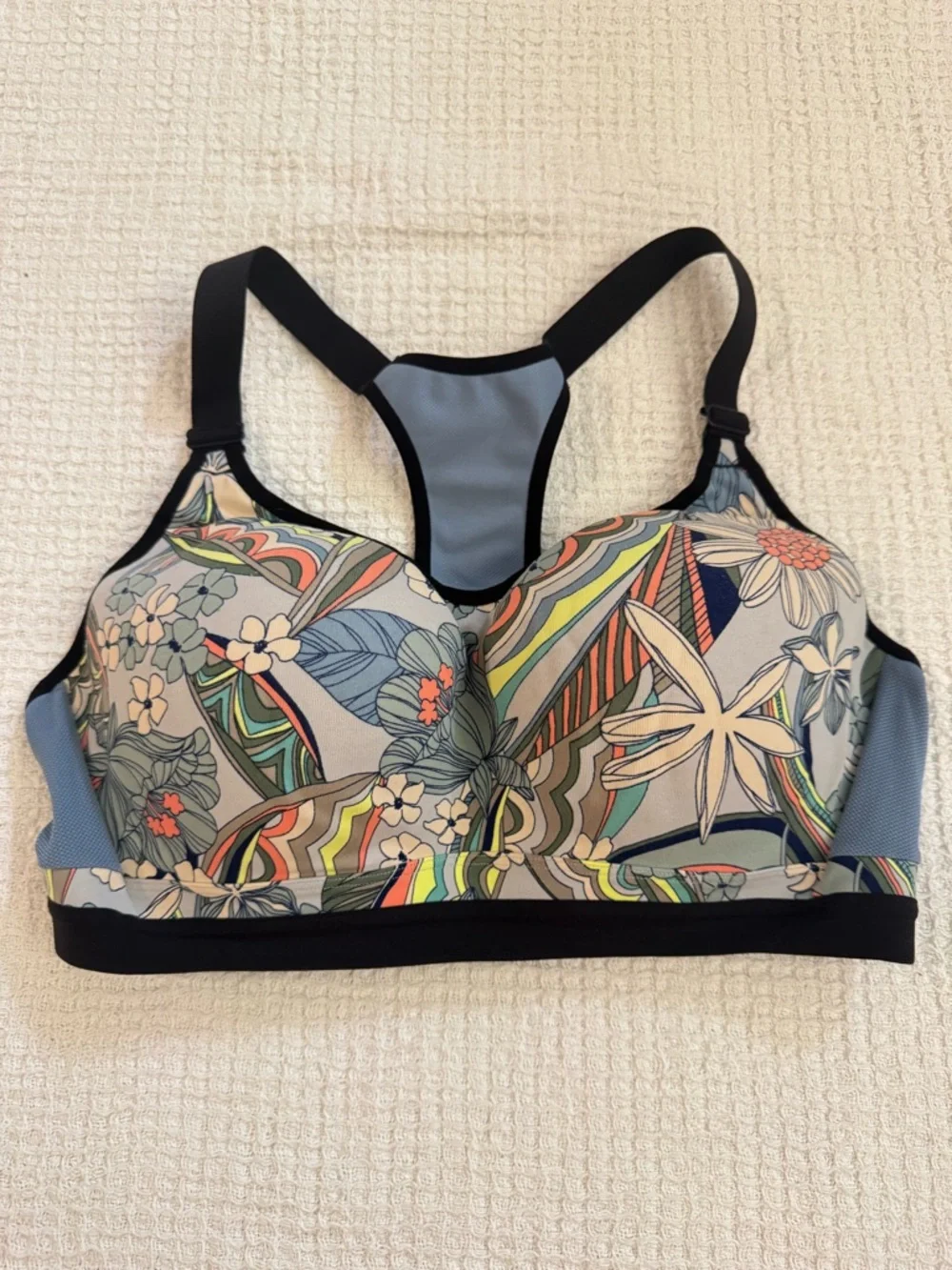 VICTORIAS SECRET MULTICOLOR FLORAL INCREDIBLE VSX SPORT BRA MAX SUPPORT 38D E85 - Picture 3 of 11